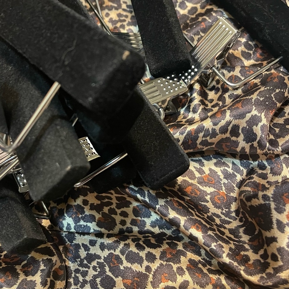 10 Crushed Velvet Black and Silver Pant Hangers - Picture 12 of 16